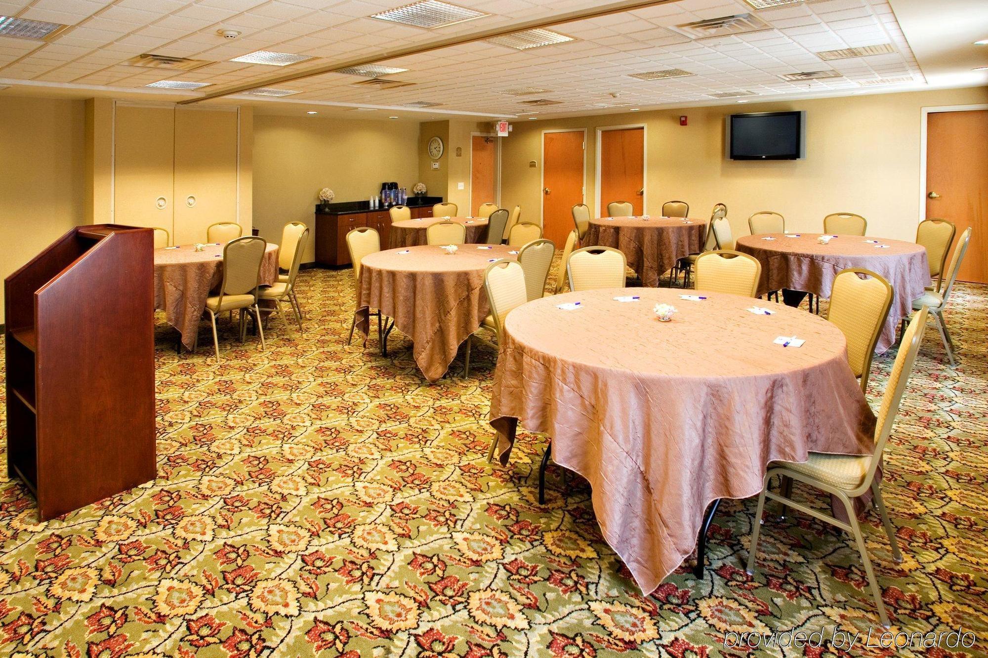 Holiday Inn Express & Suites Selma By Ihg Tiện nghi bức ảnh