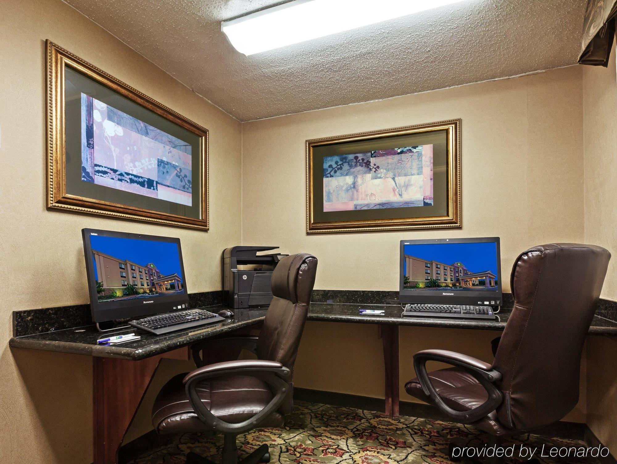 Holiday Inn Express & Suites Selma By Ihg Ngoại thất bức ảnh