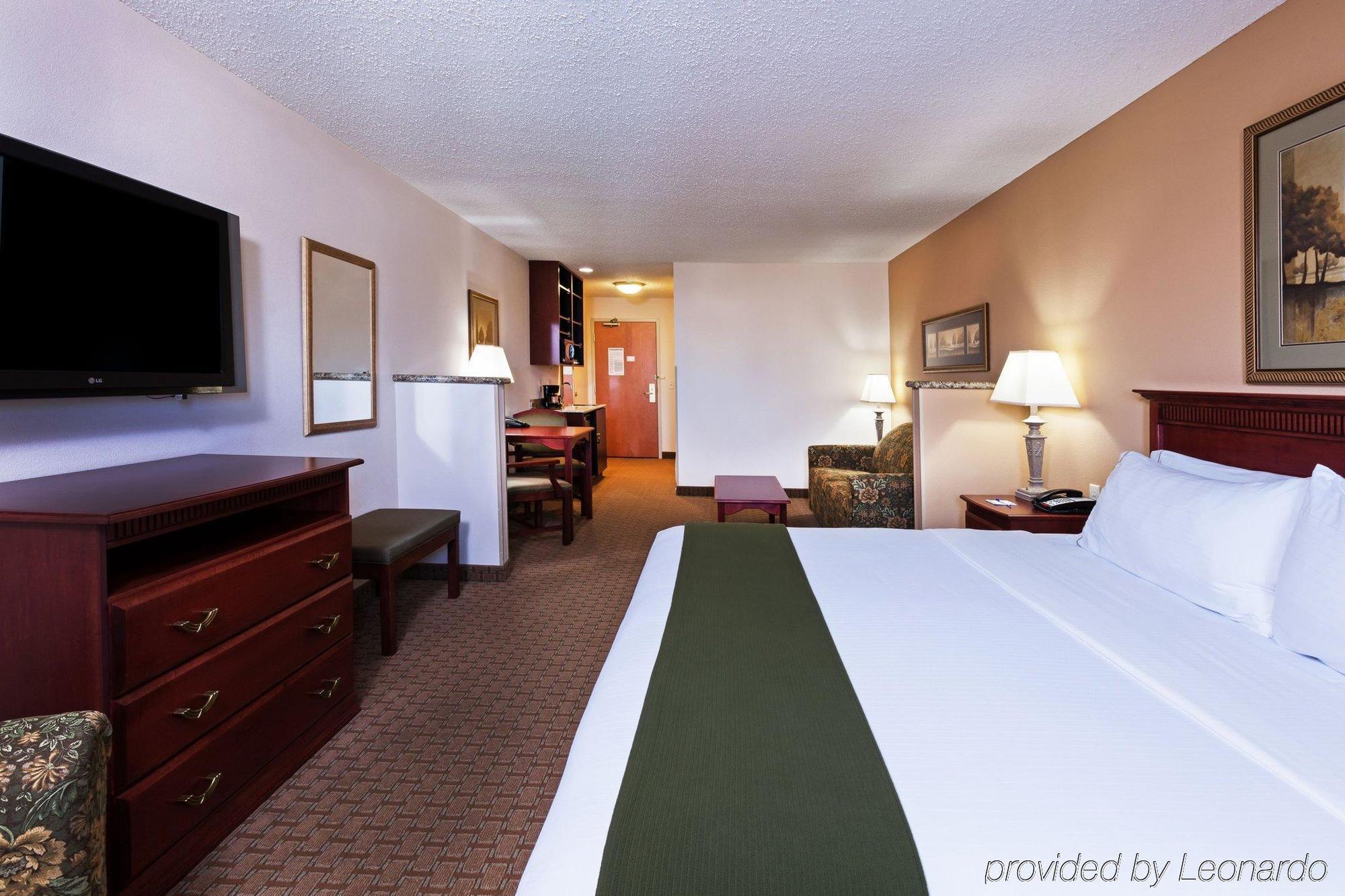 Holiday Inn Express & Suites Selma By Ihg Ngoại thất bức ảnh