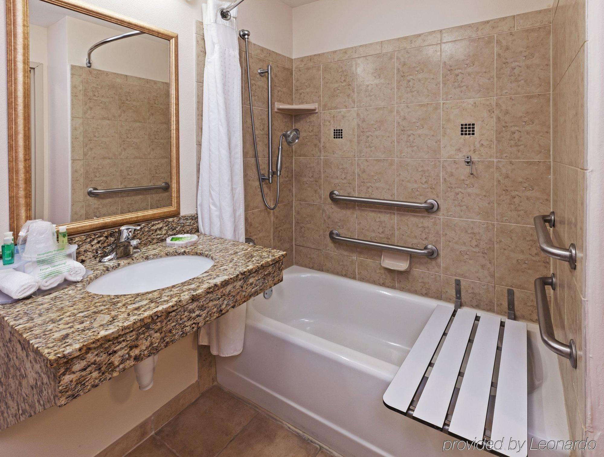 Holiday Inn Express & Suites Selma By Ihg Ngoại thất bức ảnh