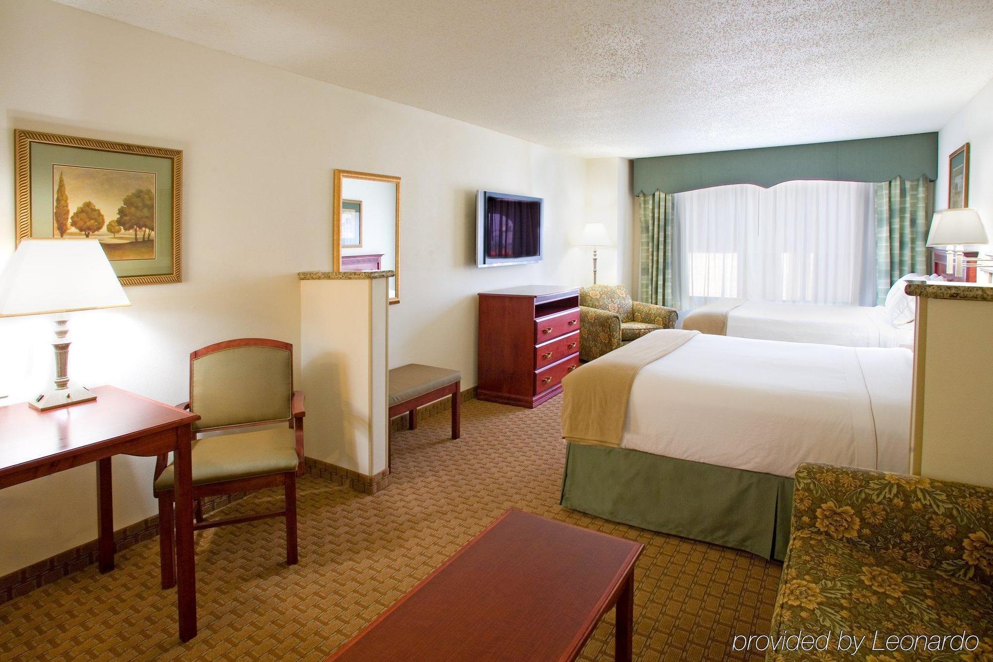 Holiday Inn Express & Suites Selma By Ihg Ngoại thất bức ảnh