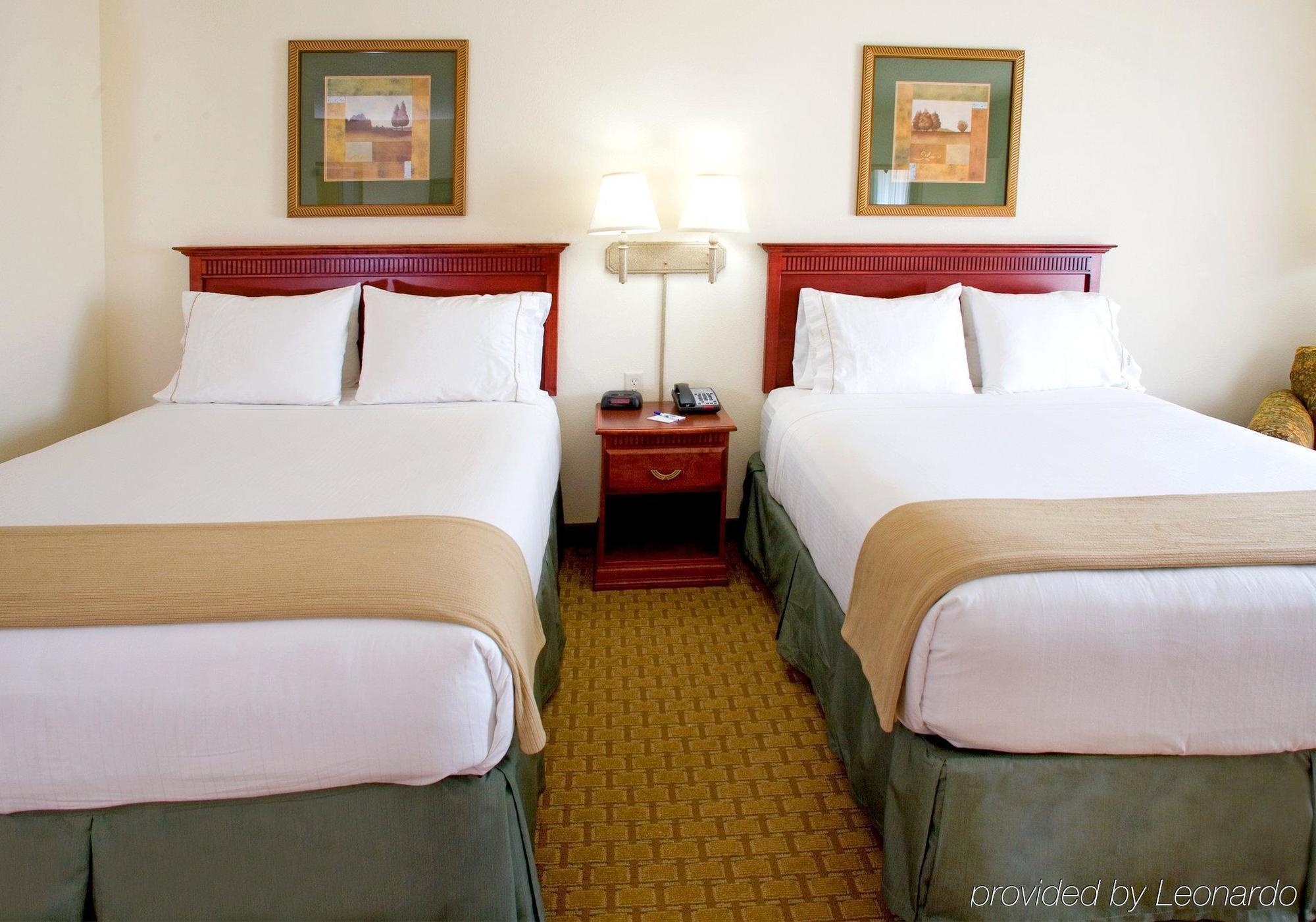 Holiday Inn Express & Suites Selma By Ihg Phòng bức ảnh