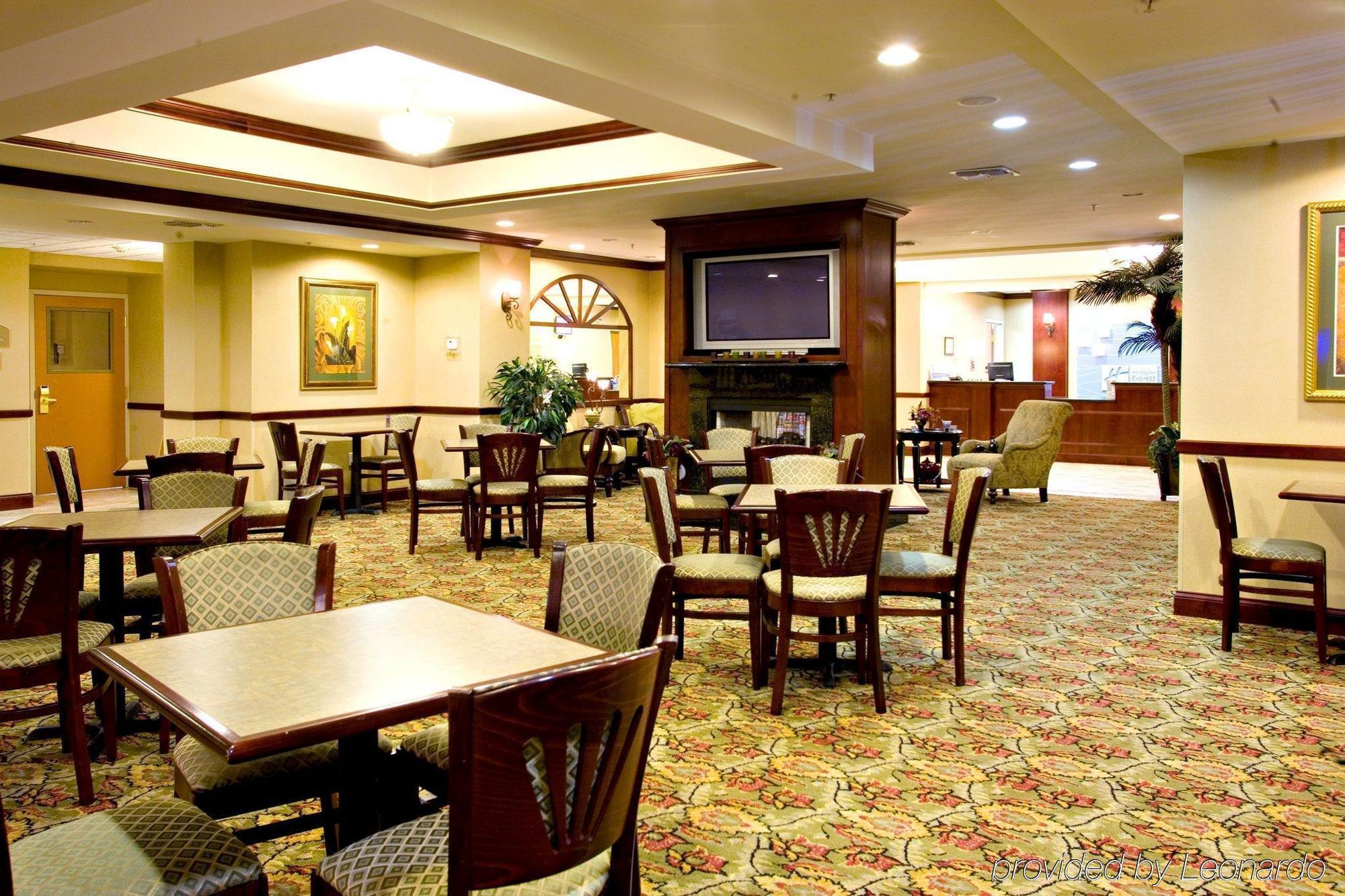 Holiday Inn Express & Suites Selma By Ihg Ngoại thất bức ảnh