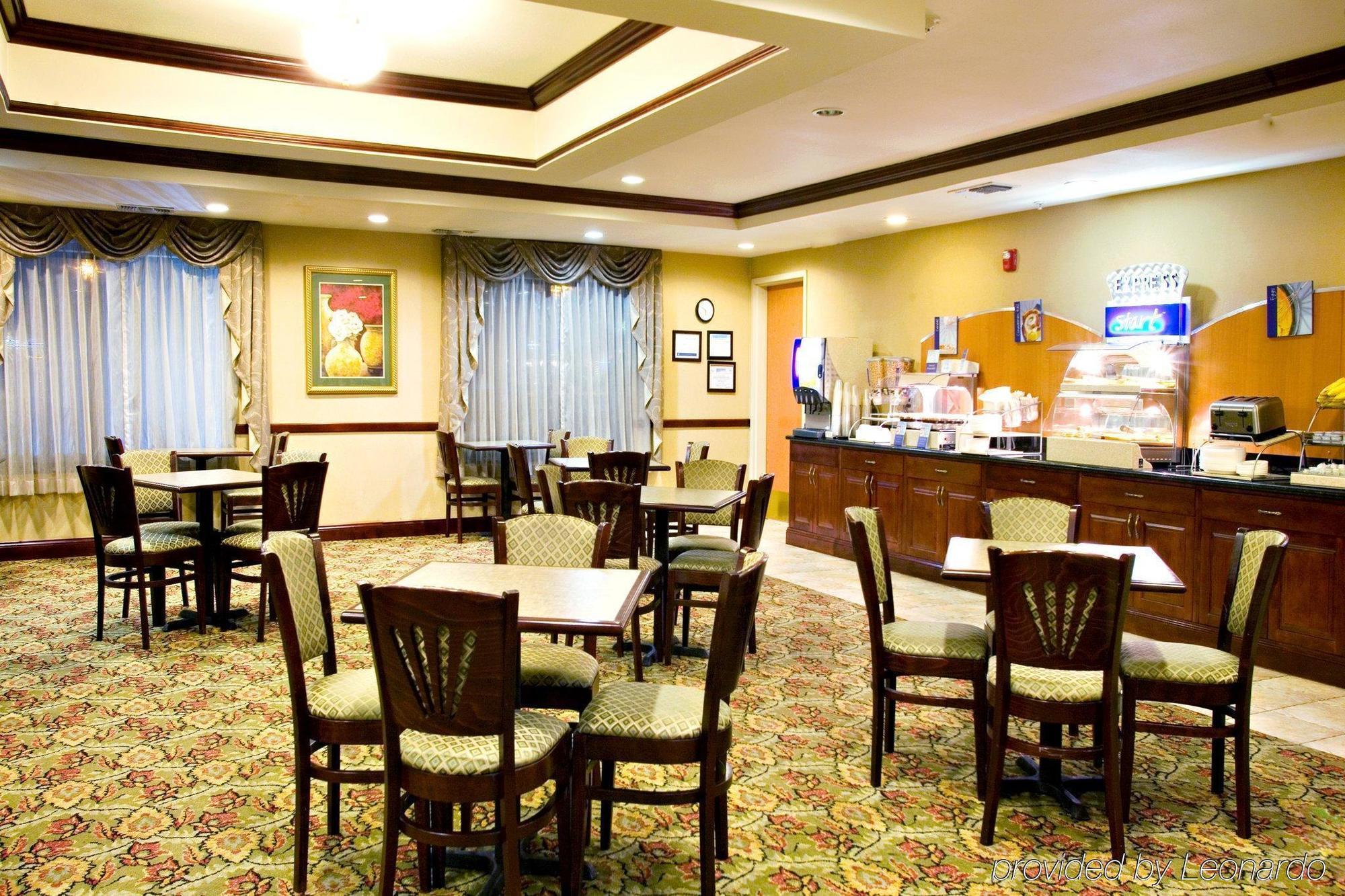 Holiday Inn Express & Suites Selma By Ihg Ngoại thất bức ảnh