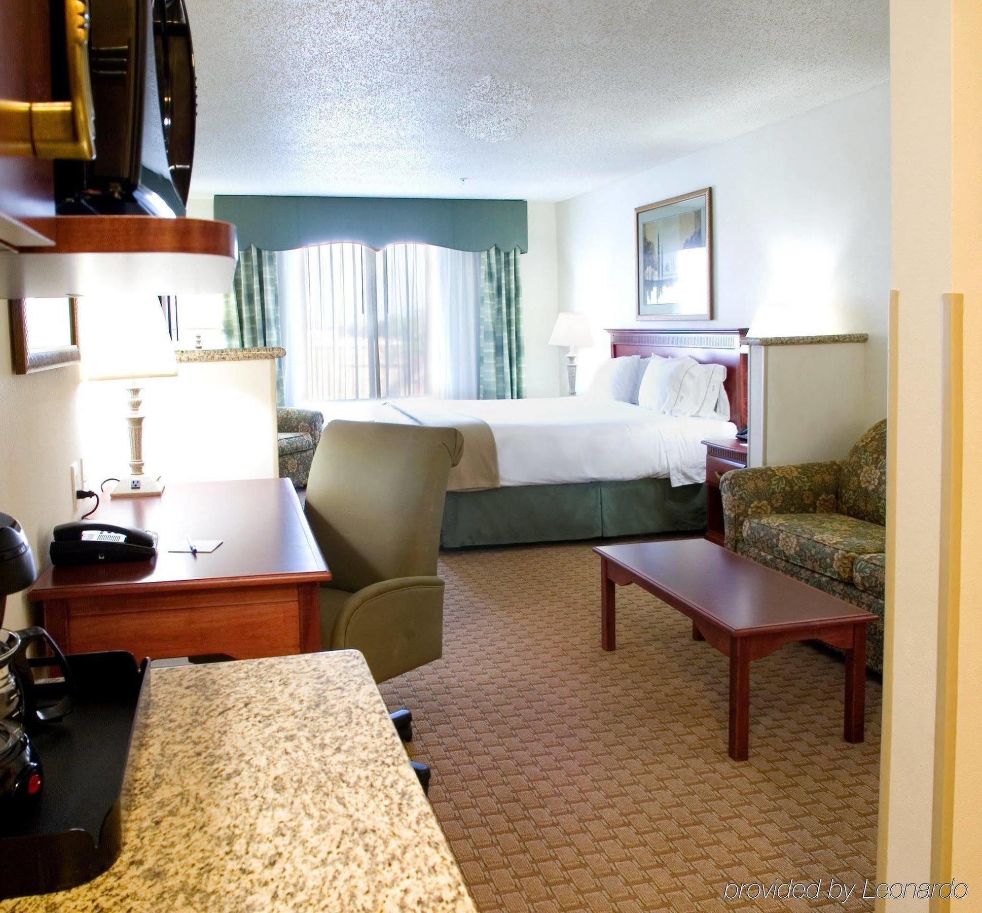 Holiday Inn Express & Suites Selma By Ihg Phòng bức ảnh
